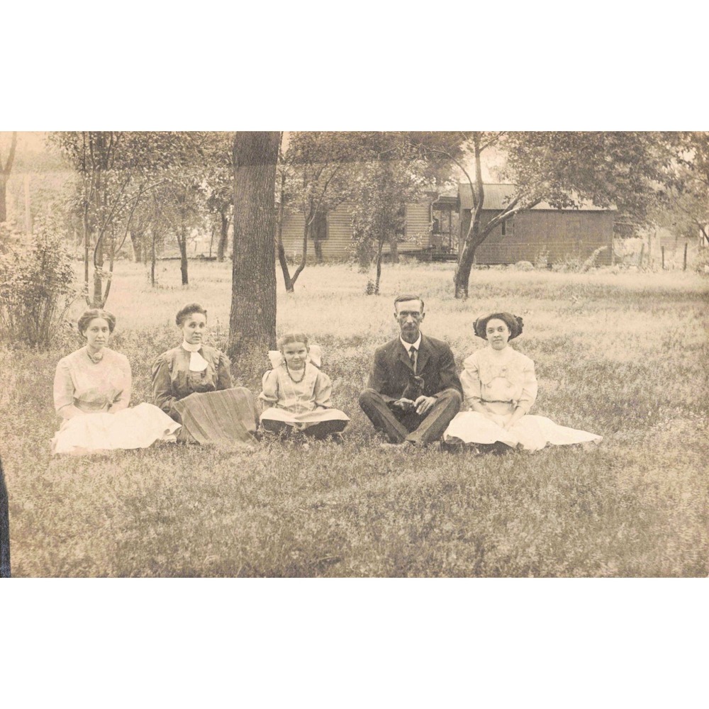 Antique Family Portrait Real Photo Postcard RPPC AZO 1904-1918 Rural House - Picture 1 of 2
